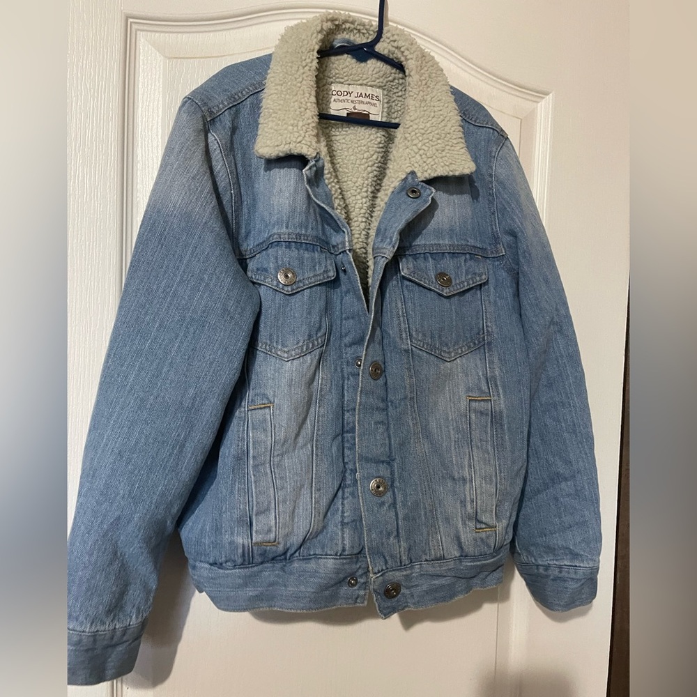 Cody James Boys’ Light Wash Sherpa Denim Jacketet